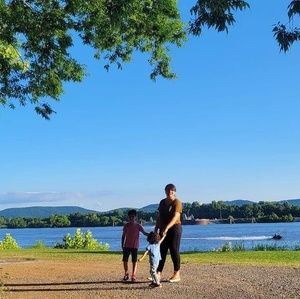 Meet your Posher, Deya